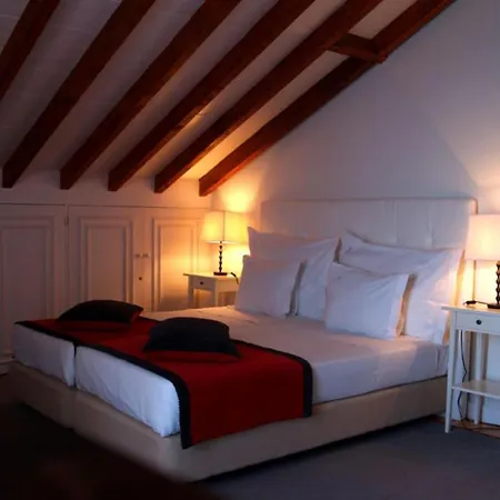 فندق مبيت وإفطار Casa Do Comendador 4*