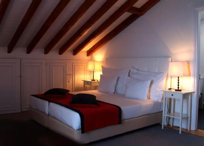 לינה וארוחת בוקר Casa Do Comendador 3*